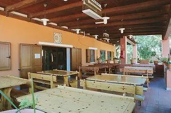 مكان تخييم Villaggio Camping Torre Del Porticciolo بورتو كونتي