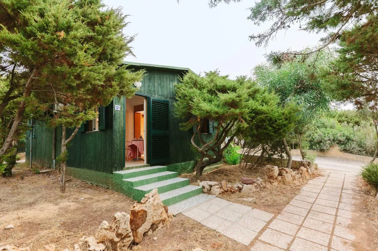 مكان تخييم Villaggio Camping Torre Del Porticciolo بورتو كونتي